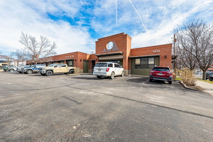 More Photos Of 1910 Main Ave, Durango Office For Sale