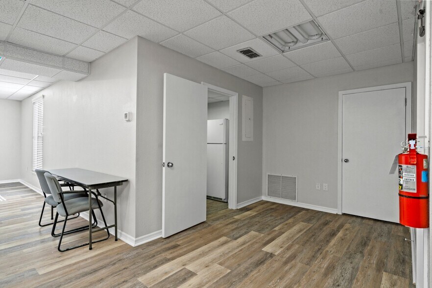 More Photos Of 315 Howell Ave, Brooksville Loft Creative Space For Sale