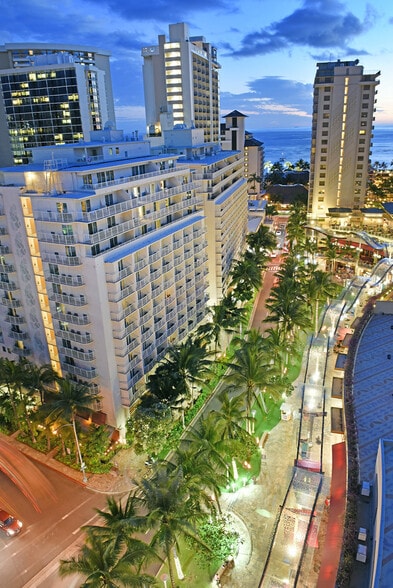 More Photos Of 227 Lewers St, Honolulu General Retail For Lease