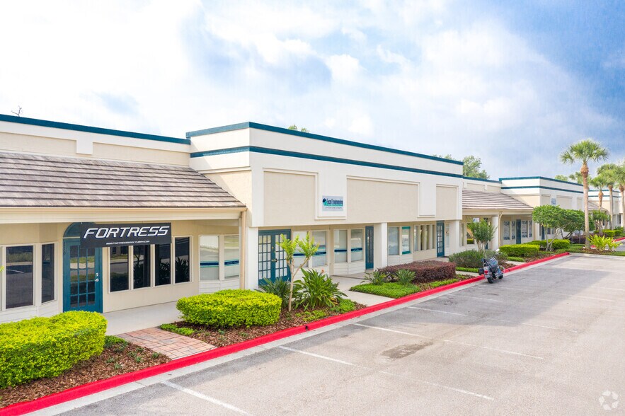More Photos Of 110-210 Wilshire Blvd, Casselberry Office For Lease