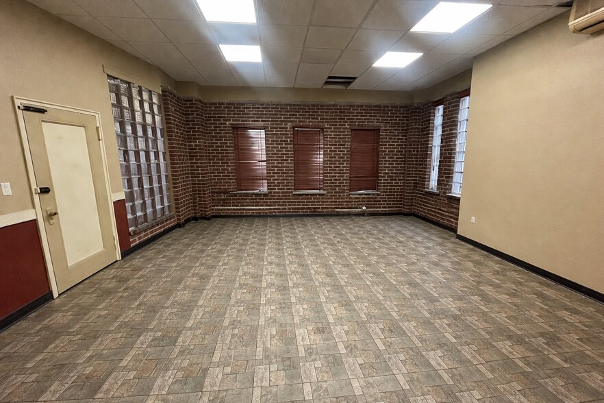 More Photos Of 901 Bay Ridge Ave, Brooklyn Office For Lease