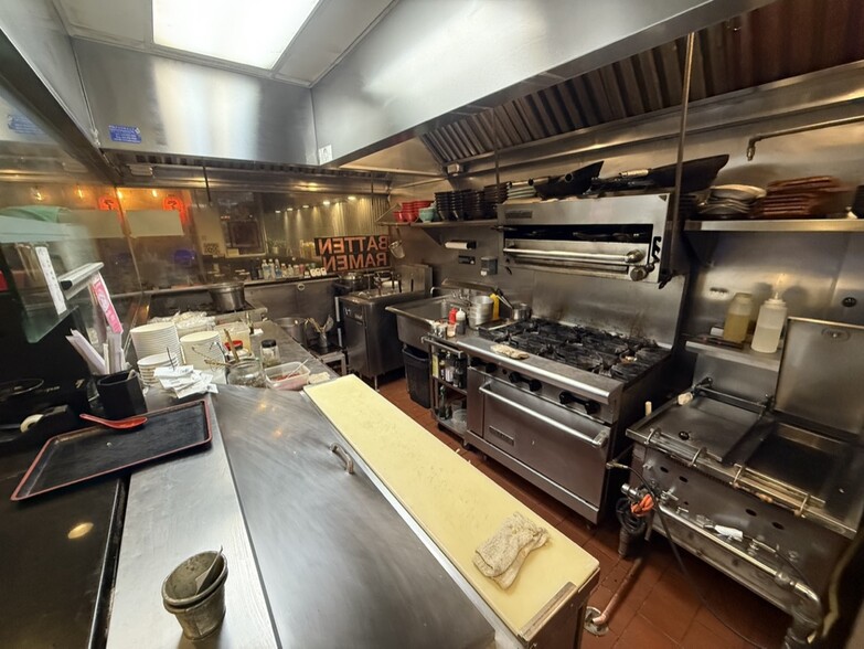 More Photos Of 243 Main St, Fort Lee Storefront For Lease