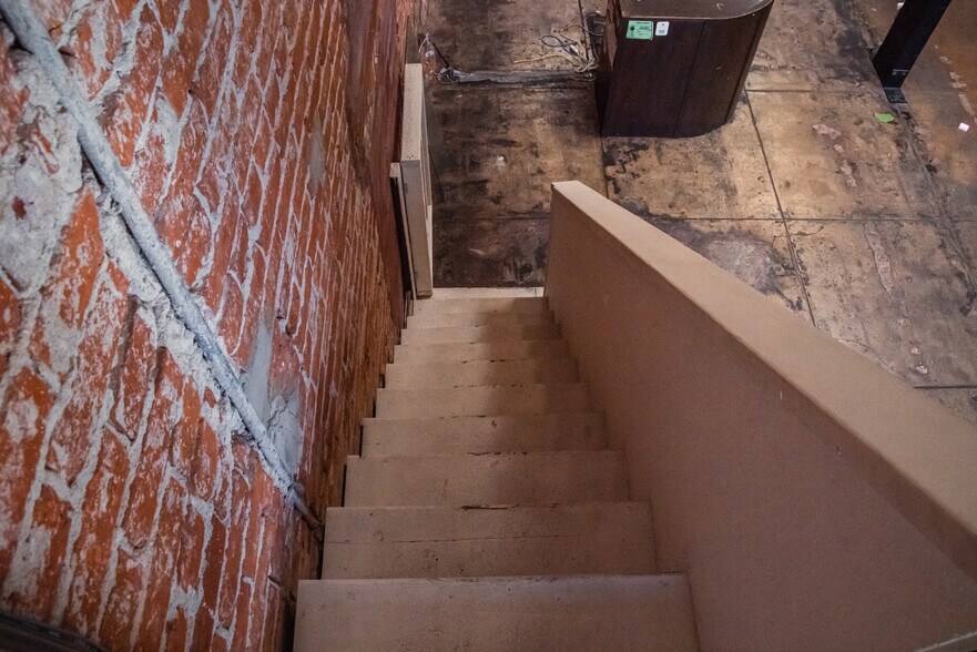 More Photos Of 2708 Main St, Santa Monica Storefront For Lease