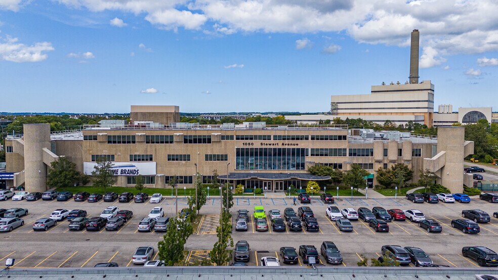Primary Photo Of 1000 Stewart Ave, Garden City Research And Development For Lease
