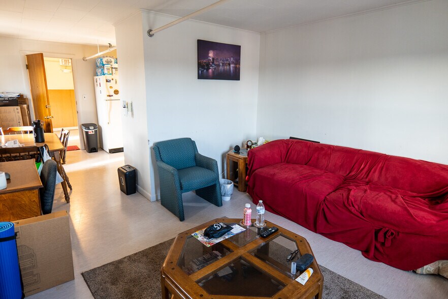 More Photos Of 4 Market Sq, Houlton Office For Sale