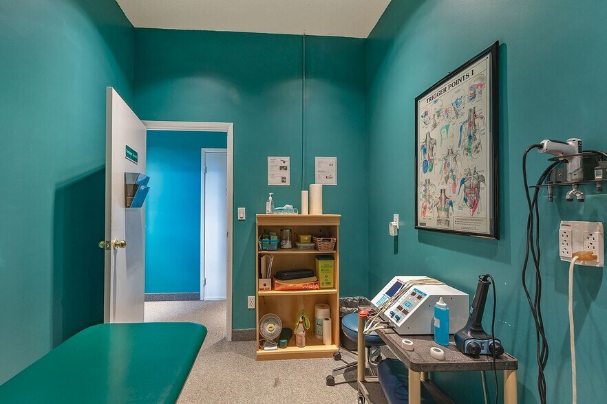 More Photos Of 911 Purdy Mills Rd, Kingston Medical For Sale