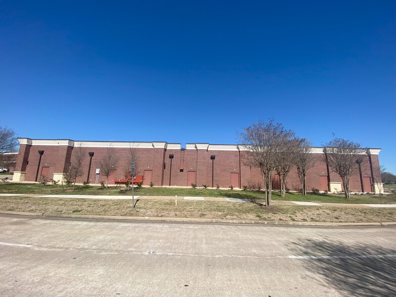 More Photos Of , Missouri City General Retail For Sale