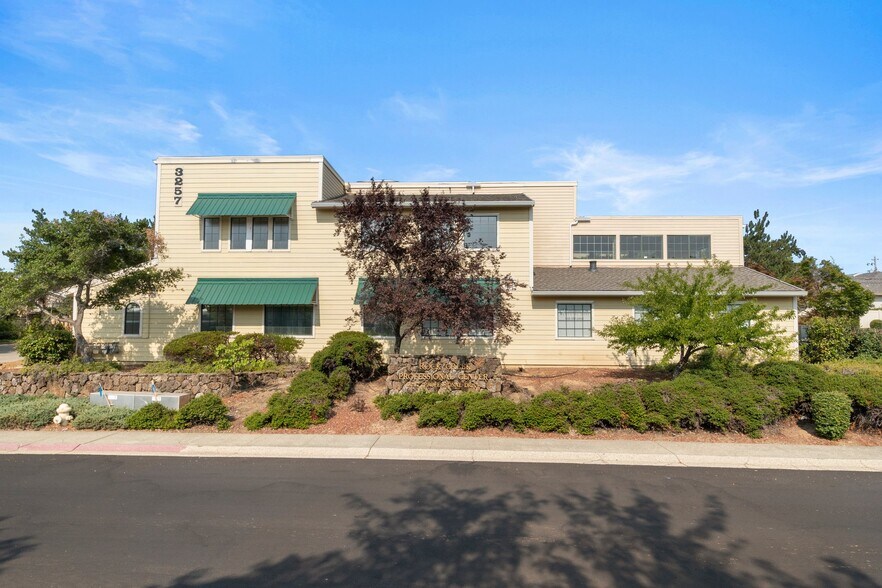 More Photos Of 3257 Professional Dr, Auburn Medical For Sale