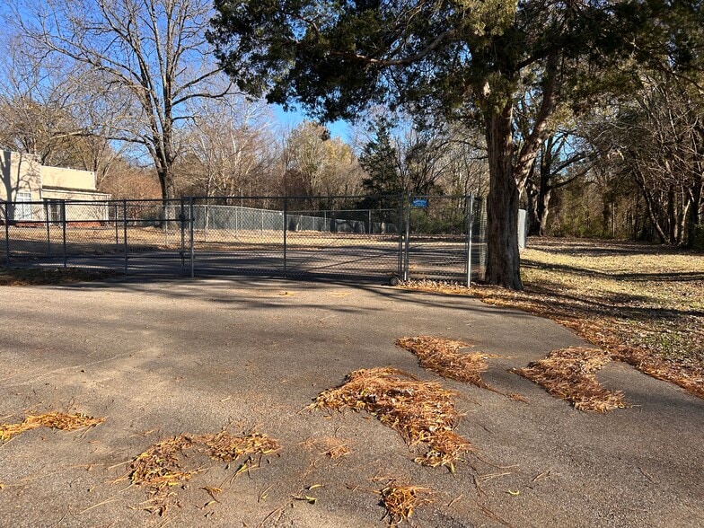 More Photos Of 6957 US Highway 70, Memphis Office For Sale