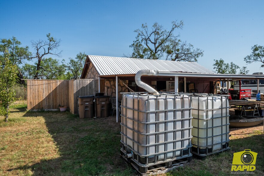 More Photos Of 425 Highland Park, Robert Lee Flex For Sale