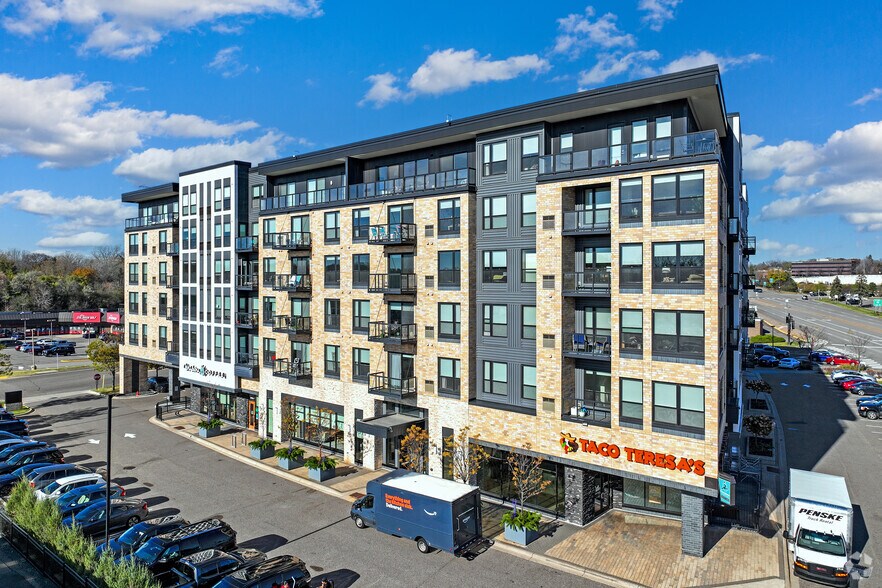 More Photos Of 1700 Plymouth Rd, Minnetonka Apartments For Lease