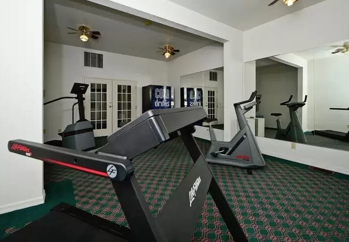 More Photos Of 220 S Interstate Dr, Sikeston Hotel For Sale