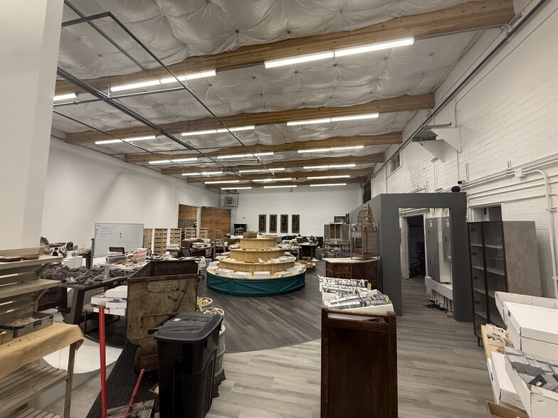 More Photos Of 51 E 200 N, Alpine Warehouse For Sale