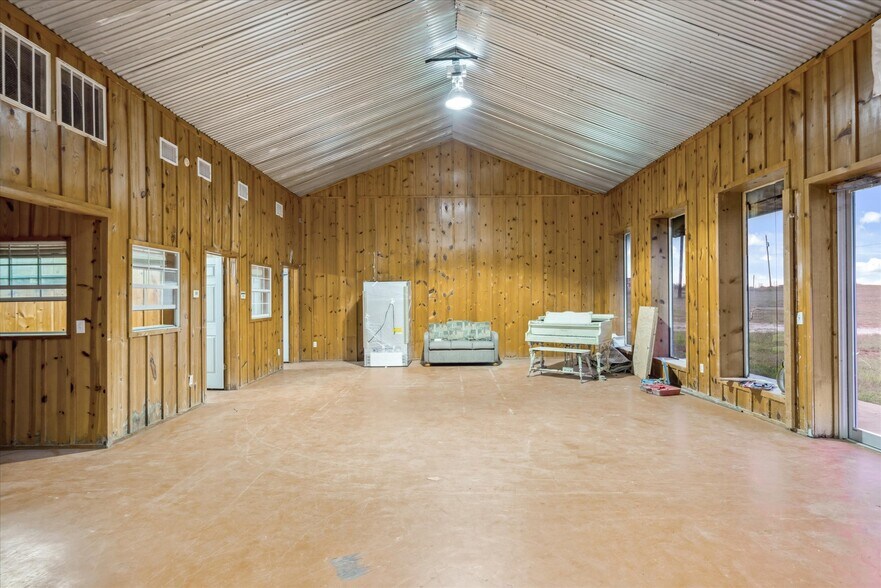 More Photos Of 21540 Interstate 20 & Hwy 64, Canton Warehouse For Sale