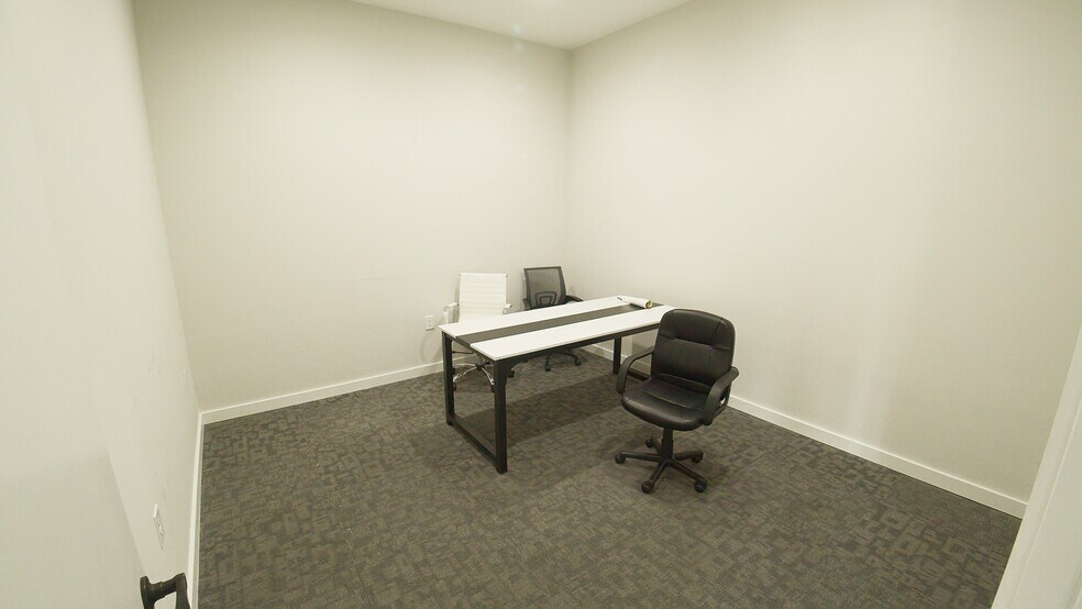 More Photos Of 1740 Grassland Pky, Alpharetta Office For Lease