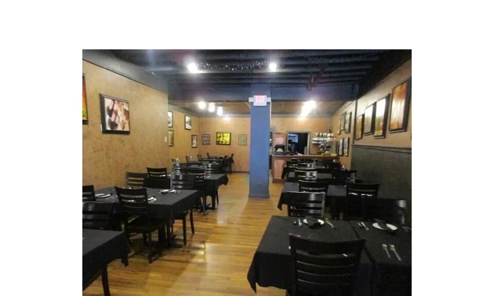More Photos Of 331-333 E Washington St, New Castle Storefront Retail Office For Sale