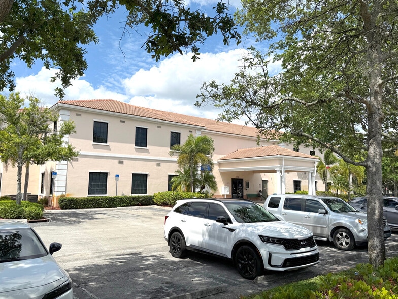 More Photos Of 4849 Lake Worth Rd, Greenacres Medical For Lease