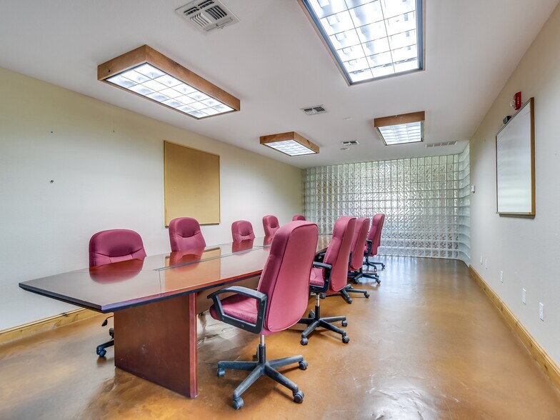 More Photos Of 4004 E Hwy 290, Dripping Springs Medical For Sale