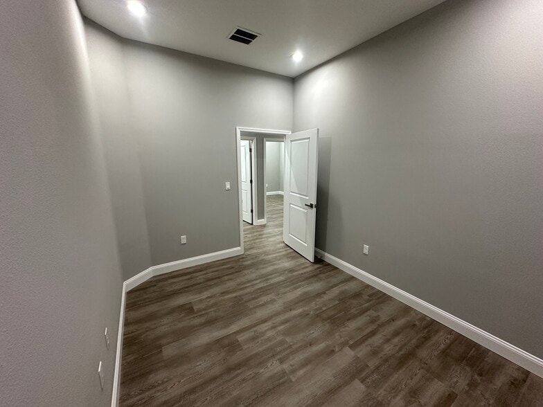 More Photos Of 708 Cactus Ridge Cir, Seffner Medical For Lease