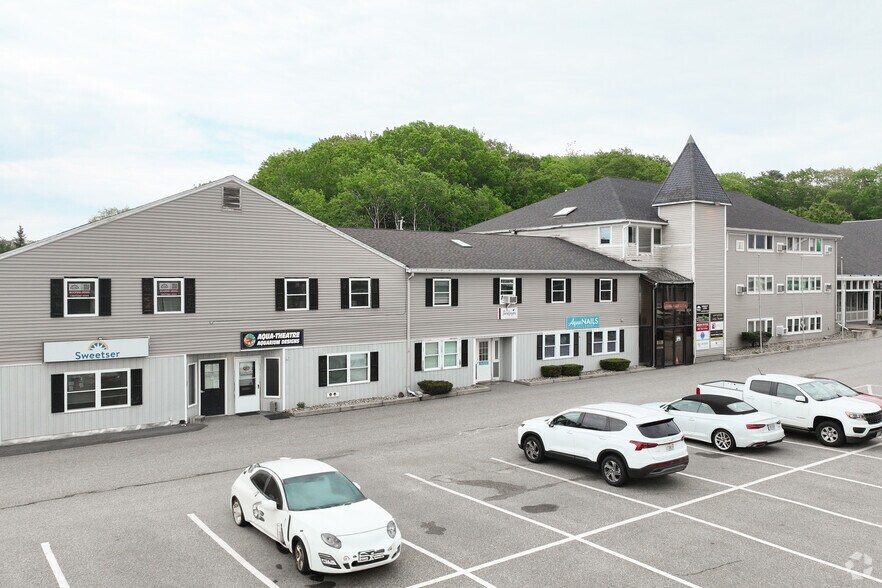 Primary Photo Of 647 US Route 1, York General Retail For Lease