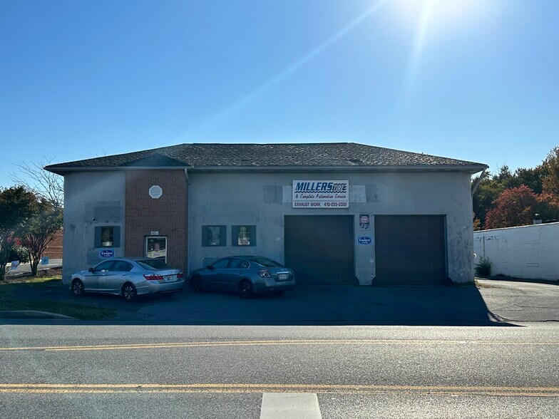 Primary Photo Of 8511 Fort Smallwood Rd, Pasadena Auto Repair For Sale