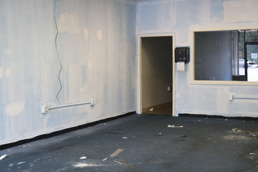 More Photos Of 1234 US Highway 70 SW, Hickory Storefront For Lease