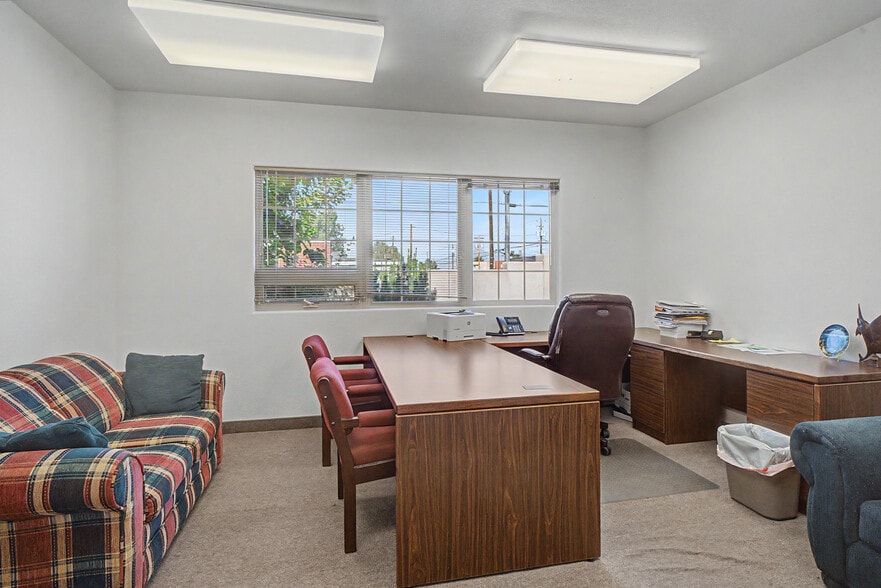 More Photos Of 56 C St NW, Ephrata Office Residential For Sale