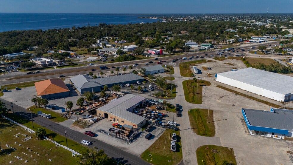 More Photos Of 4415 Church St, Port Charlotte Warehouse For Sale