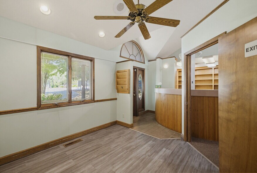 More Photos Of 114 S Park Ter, Eden Medical For Sale