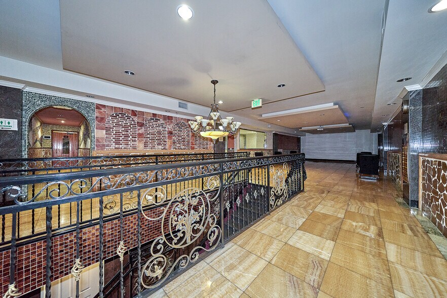 More Photos Of 10211 Balboa Blvd, Northridge Health Club For Sale