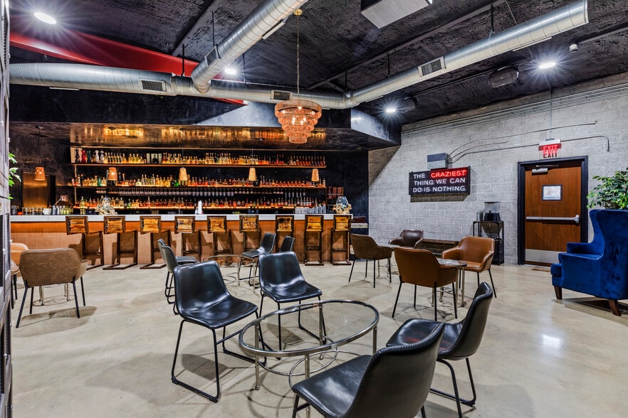 More Photos Of 940 S Alamo St, San Antonio Freestanding For Lease