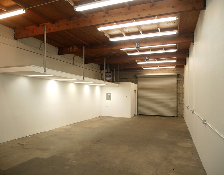 More Photos Of 2747 Sherwin Ave, Ventura Manufacturing For Sale