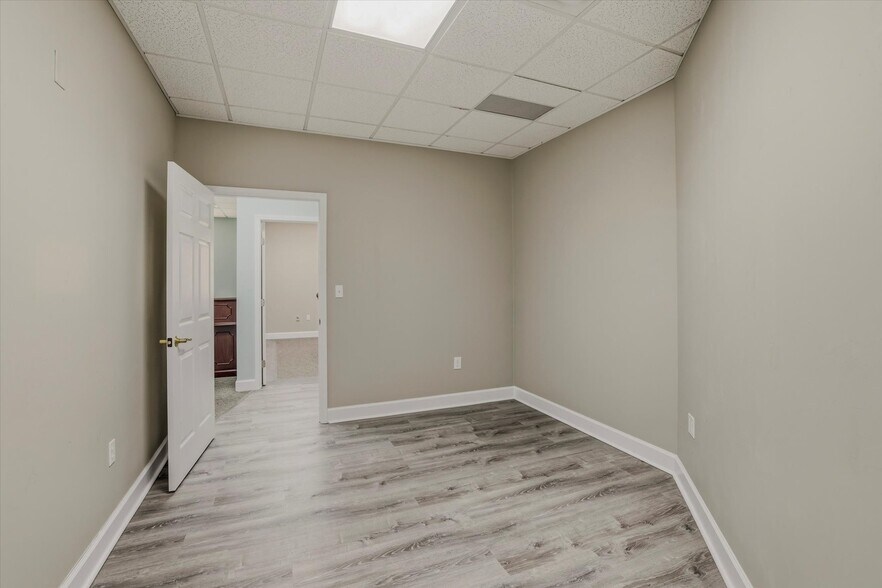 More Photos Of 2457 Care Dr, Tallahassee Office For Lease