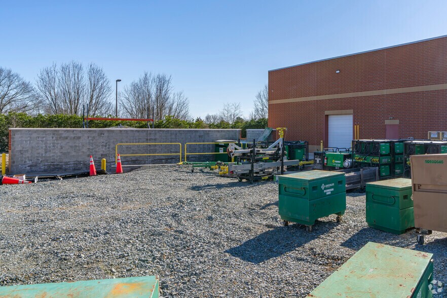 More Photos Of 4230 Taggart Creek, Charlotte Industrial For Lease