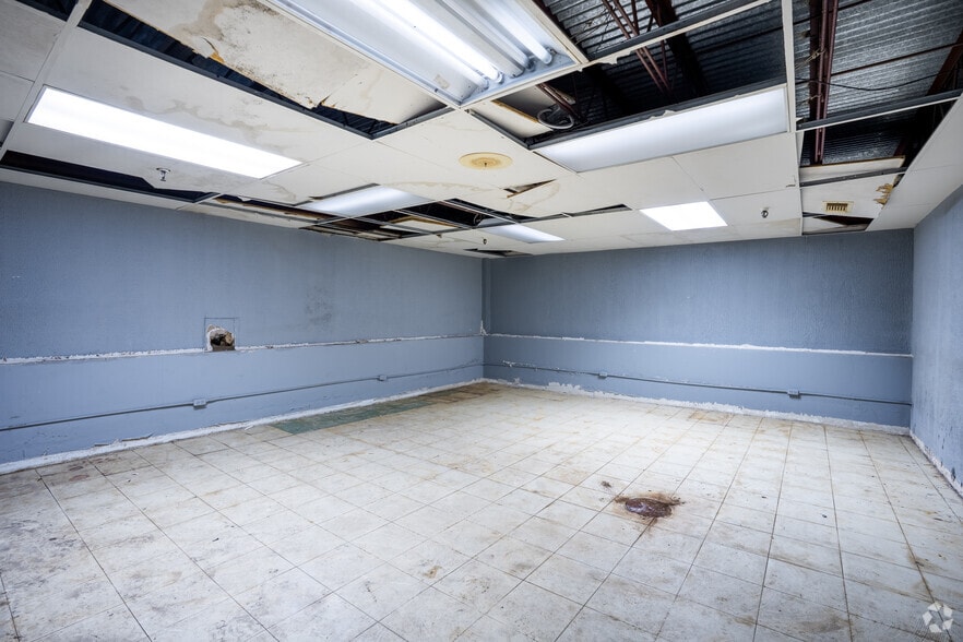 More Photos Of 3835 Gulfway Dr, Port Arthur Warehouse For Lease