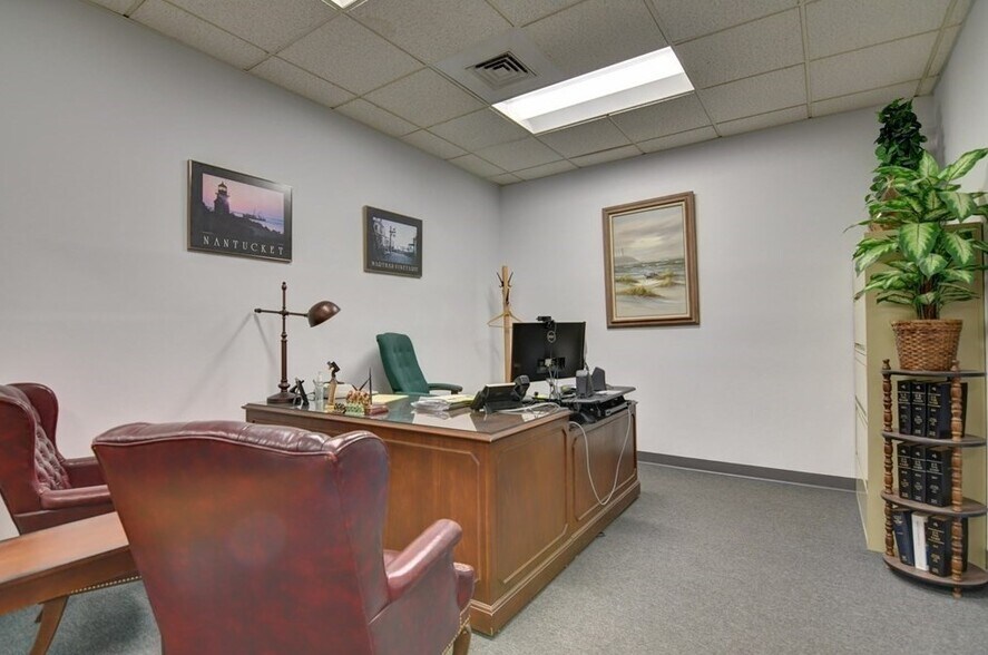 More Photos Of 44 Adams St, Braintree Medical For Lease