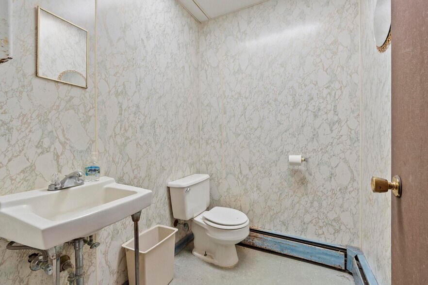 More Photos Of 162 Baldwinville Rd, Templeton Industrial For Sale
