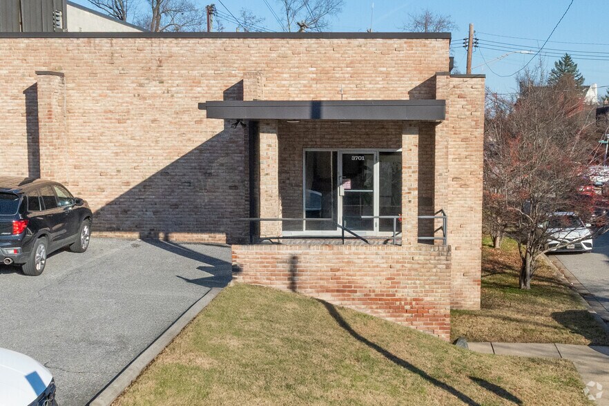 More Photos Of 3701 Malden Ave, Baltimore Light Manufacturing For Lease