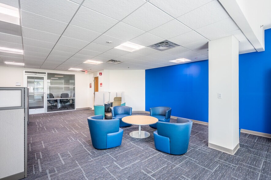 More Photos Of 4340 Corporate Rd, North Charleston Office For Lease