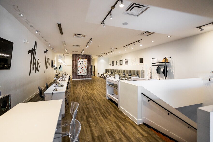 More Photos Of 6541 Woodward Ave, Detroit Storefront For Sale