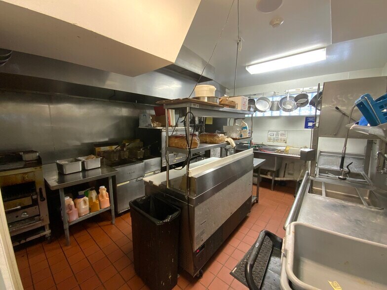 More Photos Of 10333 Business 21, Hillsboro General Retail For Sale