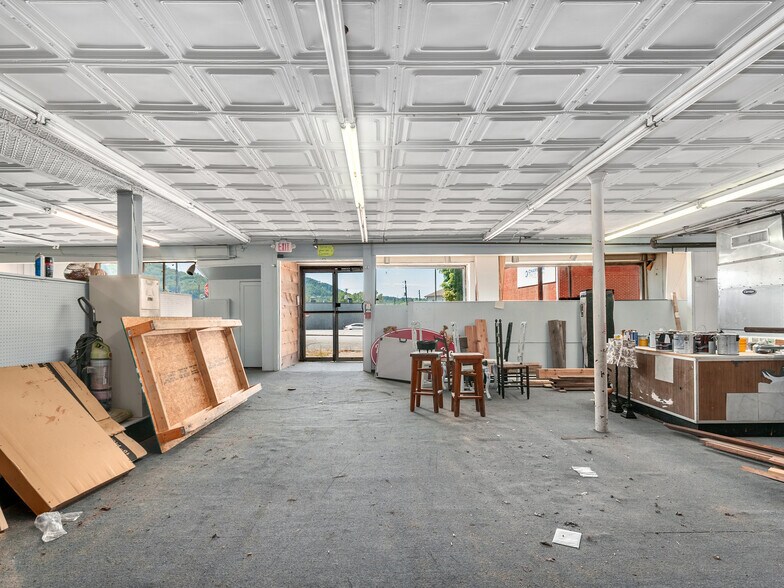 More Photos Of 505 Main St, Canton Storefront Retail Office For Sale