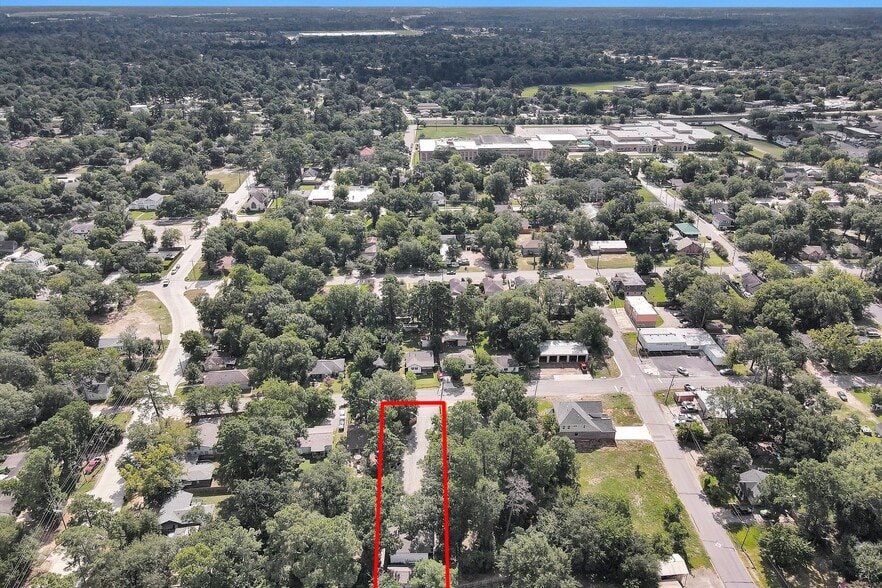 More Photos Of 1107 Palestine St, Conroe Apartments For Sale