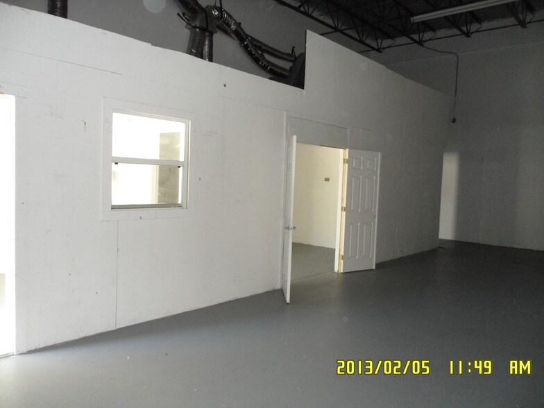 More Photos Of 845 Pop Tilton Pl, Jensen Beach Warehouse For Lease