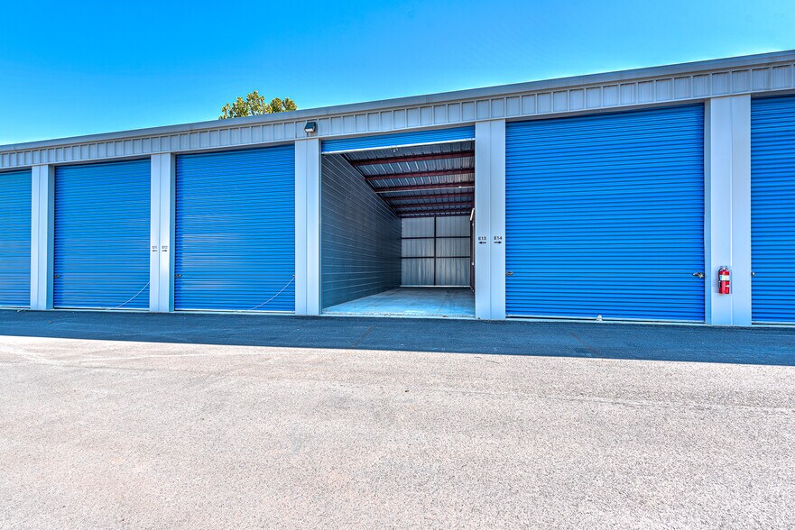 More Photos Of 14004 12 Hwy, Rogers Self Storage For Sale