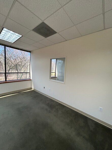 More Photos Of 165 Township Line Rd, Jenkintown Office For Lease