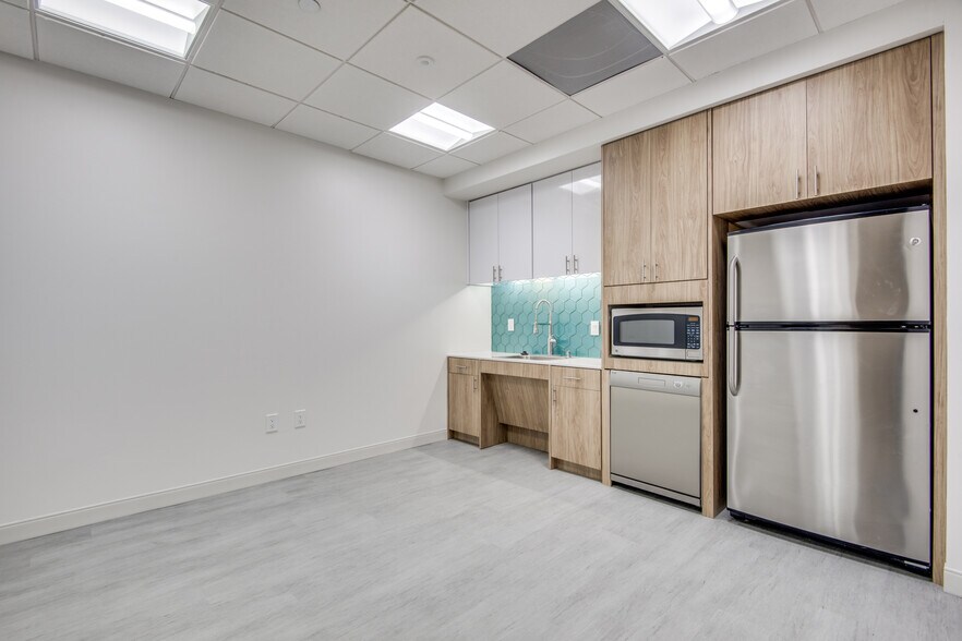 More Photos Of 400 E Las Colinas Blvd, Irving Office For Lease