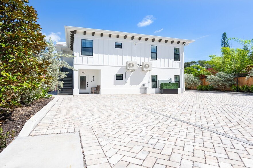 More Photos Of 1234 15th St, Sarasota Specialty For Sale