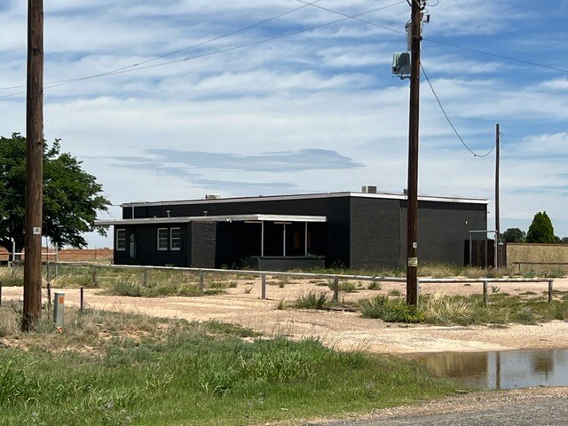 Primary Photo Of 6226 US-180 Hwy, Snyder Specialty For Sale