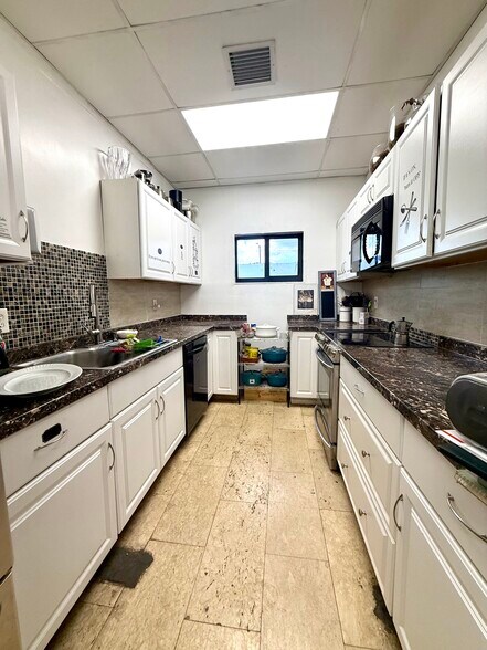 More Photos Of 4208-4220 NW 7th Ave, Miami Storefront For Sale